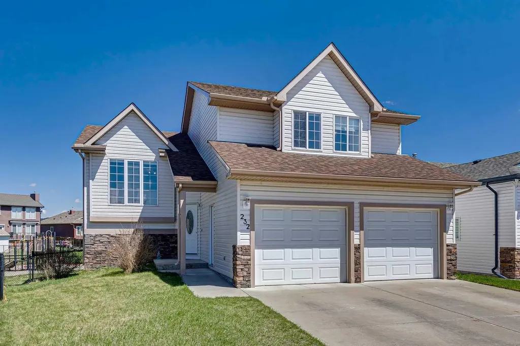 232 Hillcrest Court Strathmore AB T1P 1W2