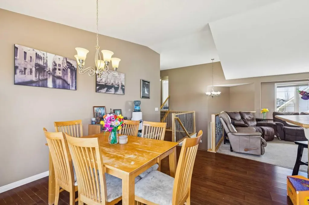 232 Hillcrest Court Strathmore AB T1P 1W2