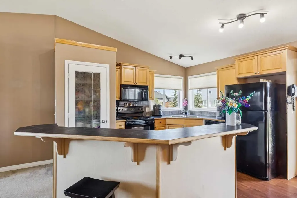 232 Hillcrest Court Strathmore AB T1P 1W2