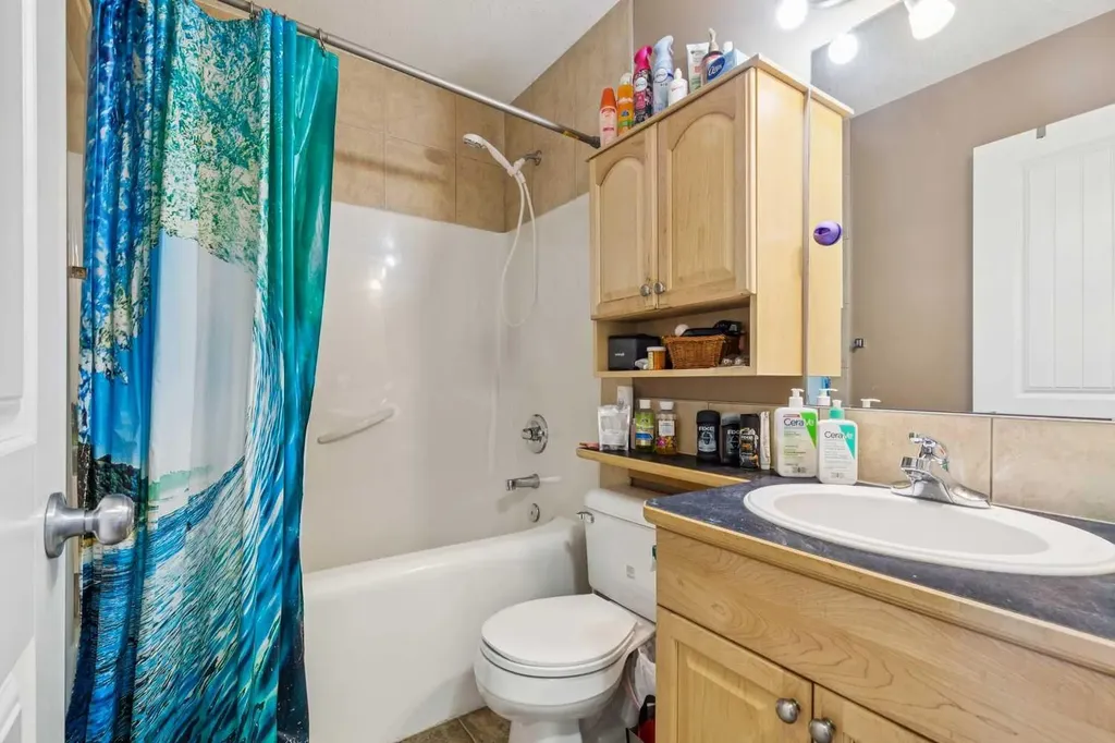 232 Hillcrest Court Strathmore AB T1P 1W2