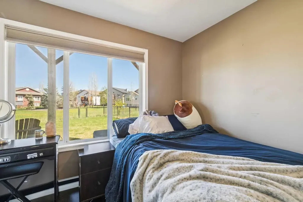 232 Hillcrest Court Strathmore AB T1P 1W2