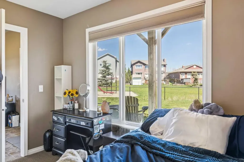 232 Hillcrest Court Strathmore AB T1P 1W2