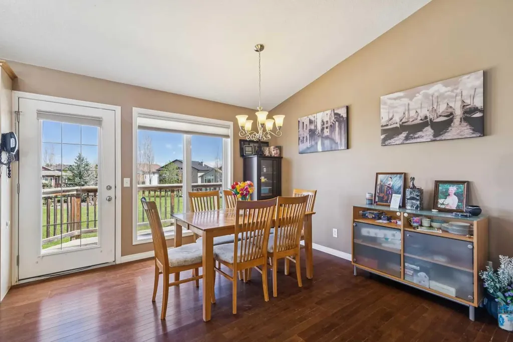 232 Hillcrest Court Strathmore AB T1P 1W2