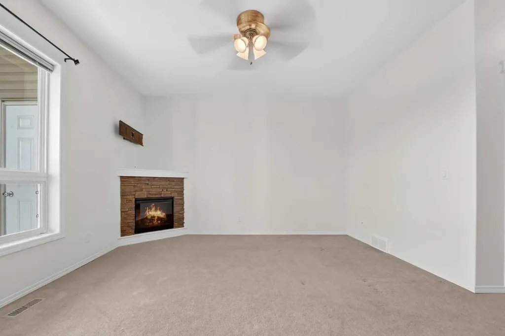 45 Keystone Terrace W Lethbridge AB T1J 5B8