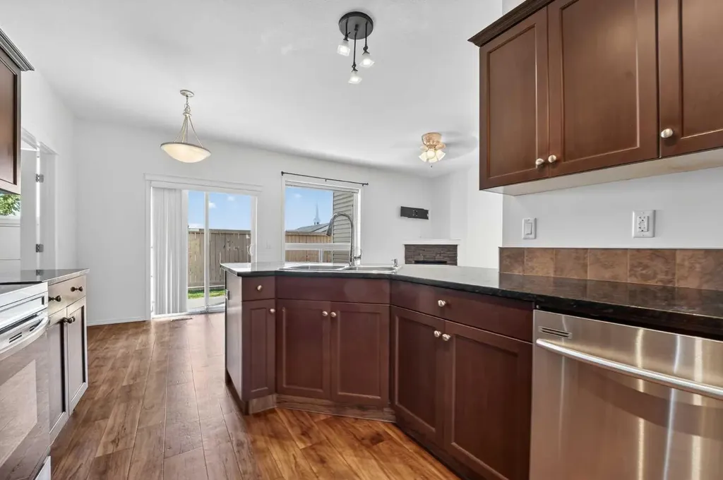 45 Keystone Terrace W Lethbridge AB T1J 5B8