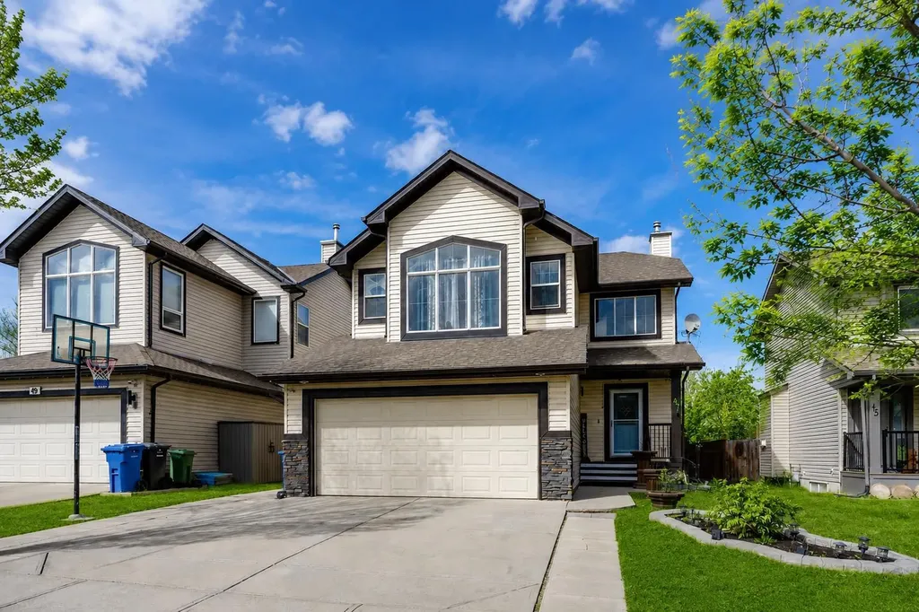 47 Westmount Road Okotoks AB T1S 2J3