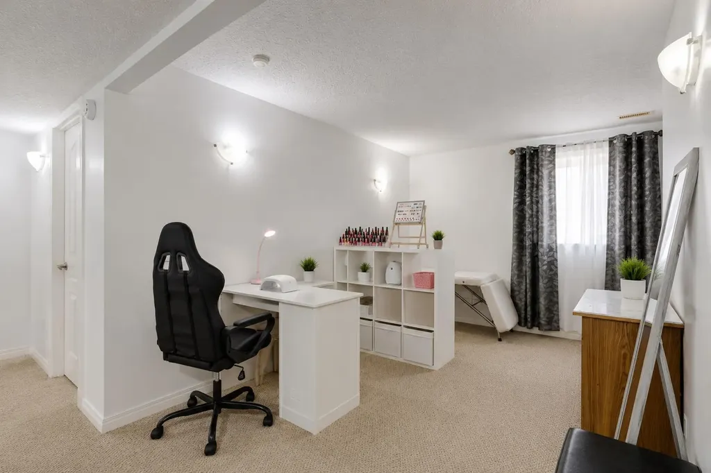 47 Westmount Road Okotoks AB T1S 2J3