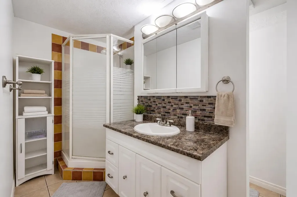 47 Westmount Road Okotoks AB T1S 2J3