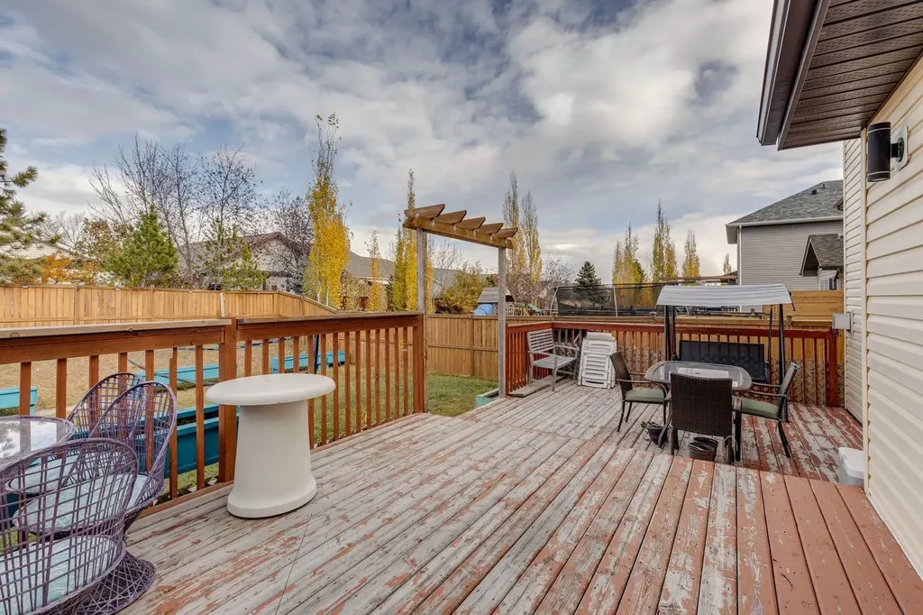 47 Westmount Road Okotoks AB T1S 2J3