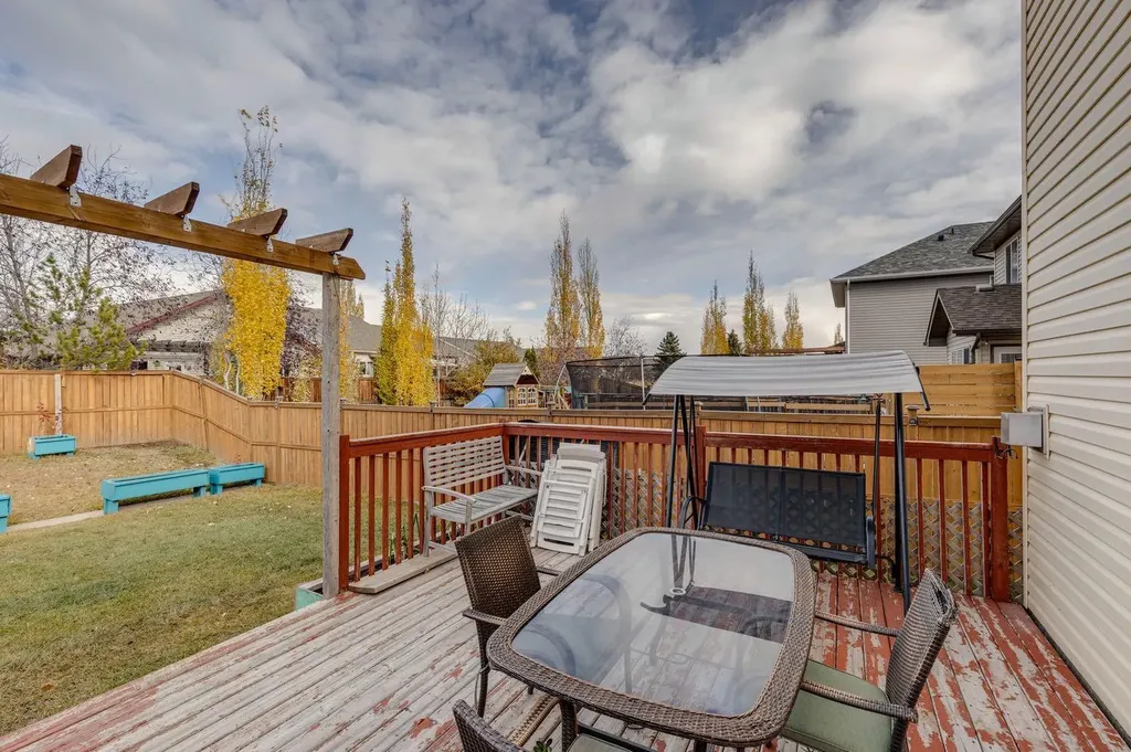 47 Westmount Road Okotoks AB T1S 2J3