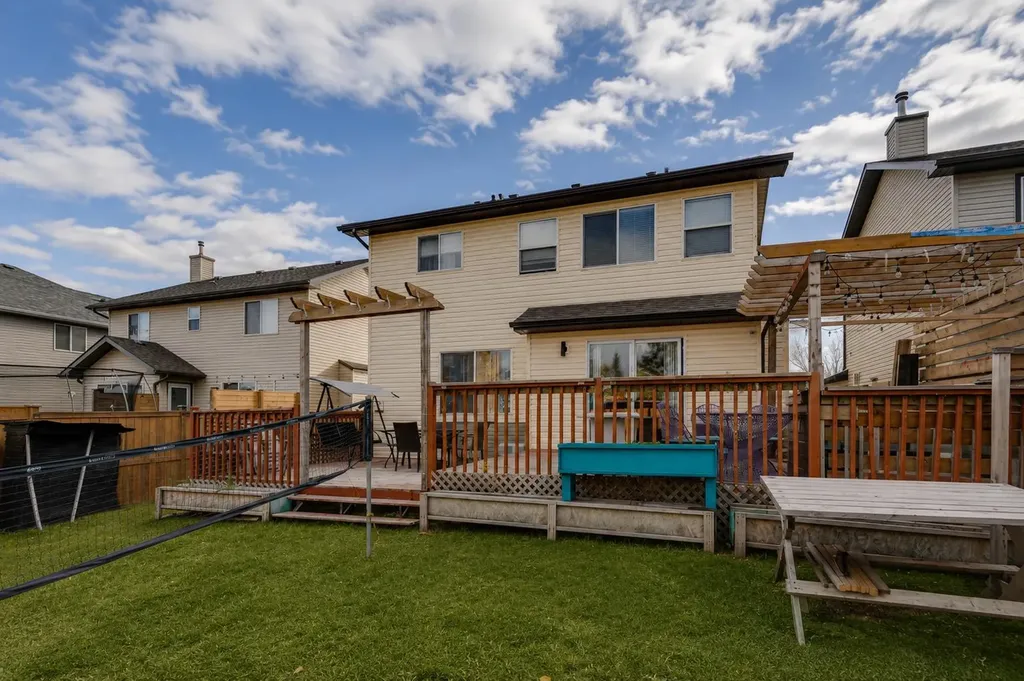 47 Westmount Road Okotoks AB T1S 2J3