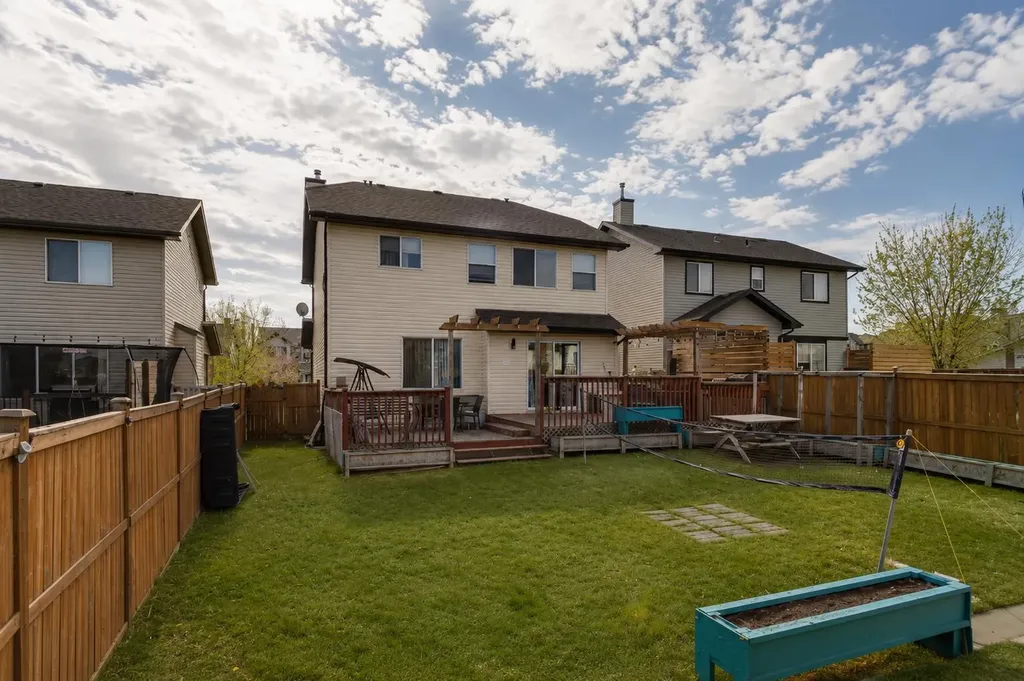 47 Westmount Road Okotoks AB T1S 2J3