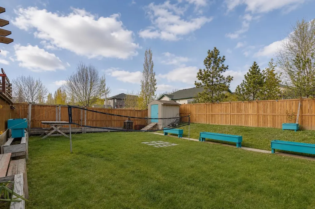 47 Westmount Road Okotoks AB T1S 2J3