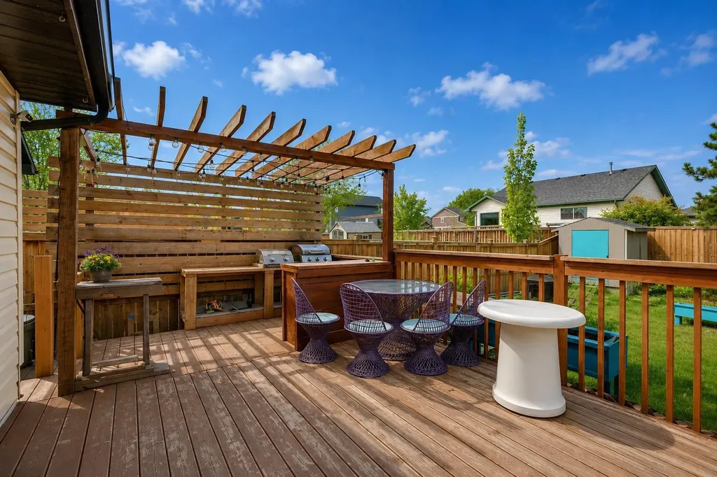 47 Westmount Road Okotoks AB T1S 2J3