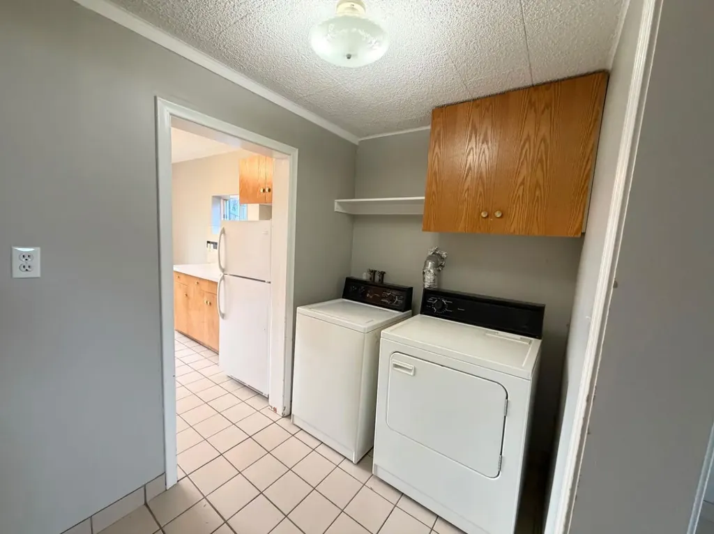 9516 102 Avenue Grande Prairie AB T8V 0Z6