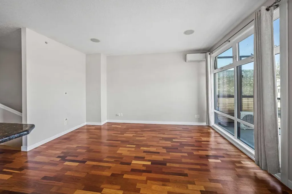 41 6 Street NE Calgary AB T2E 8H7
