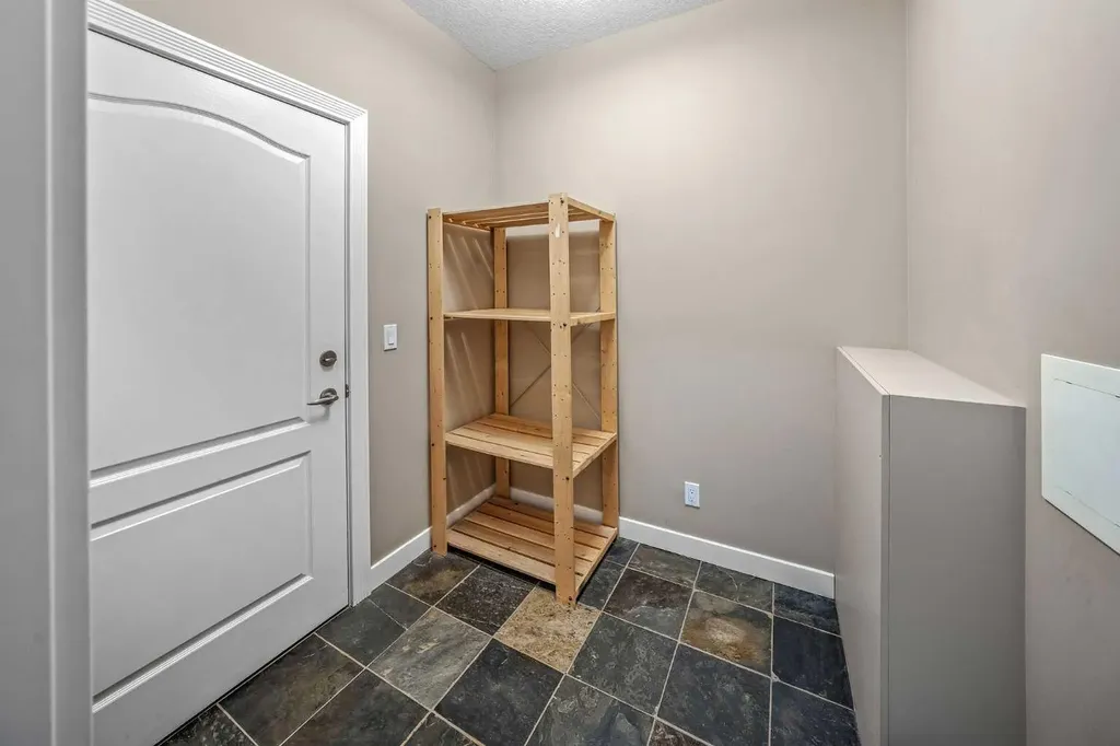 41 6 Street NE Calgary AB T2E 8H7