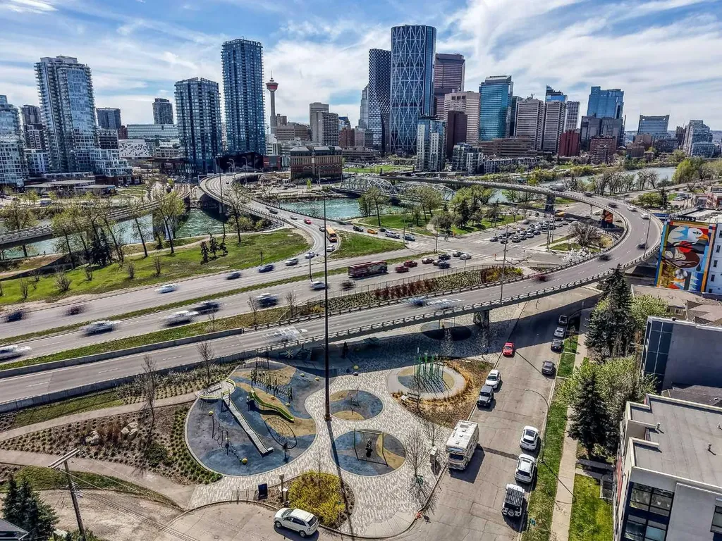 41 6 Street NE Calgary AB T2E 8H7