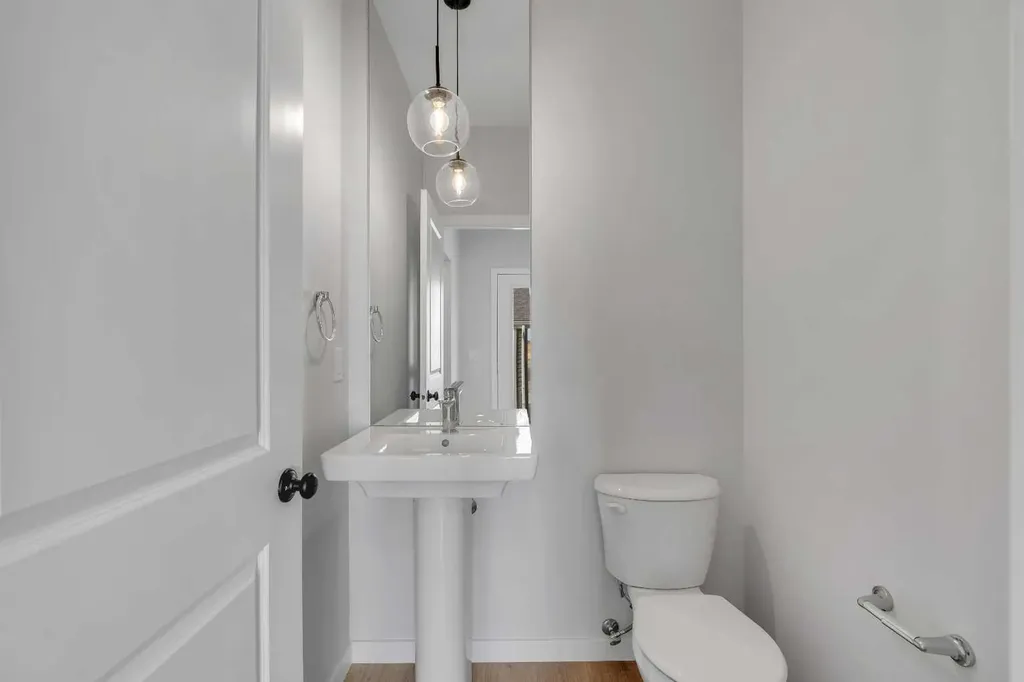 229 Heirloom Way SE Calgary AB T3S 0H2