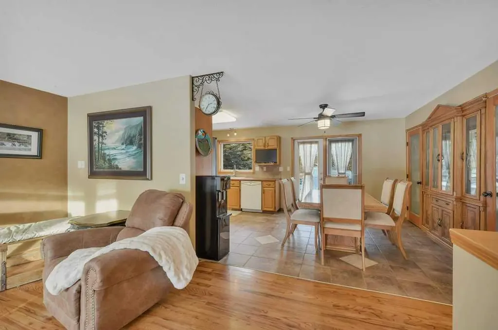 41124 Range Road 282 Rural Lacombe County AB T4L 2N3