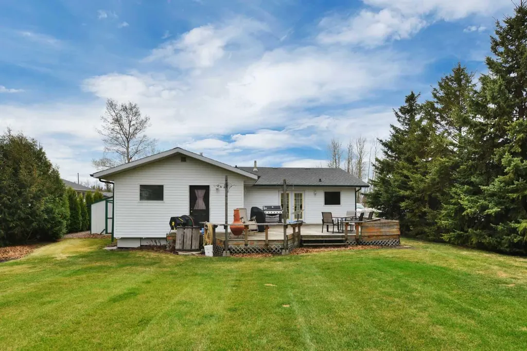 41124 Range Road 282 Rural Lacombe County AB T4L 2N3