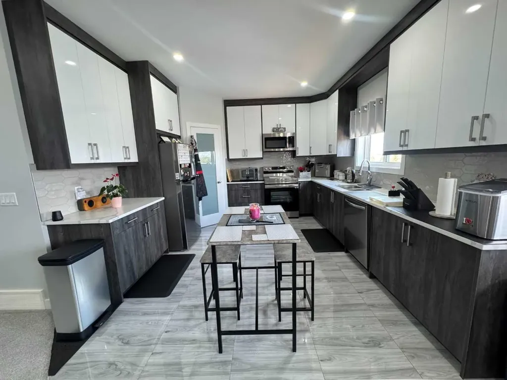 6812 50 Avenue Camrose AB T4V 5G1