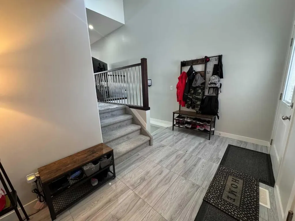 6812 50 Avenue Camrose AB T4V 5G1