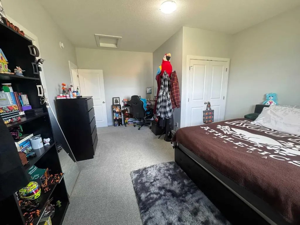 6812 50 Avenue Camrose AB T4V 5G1
