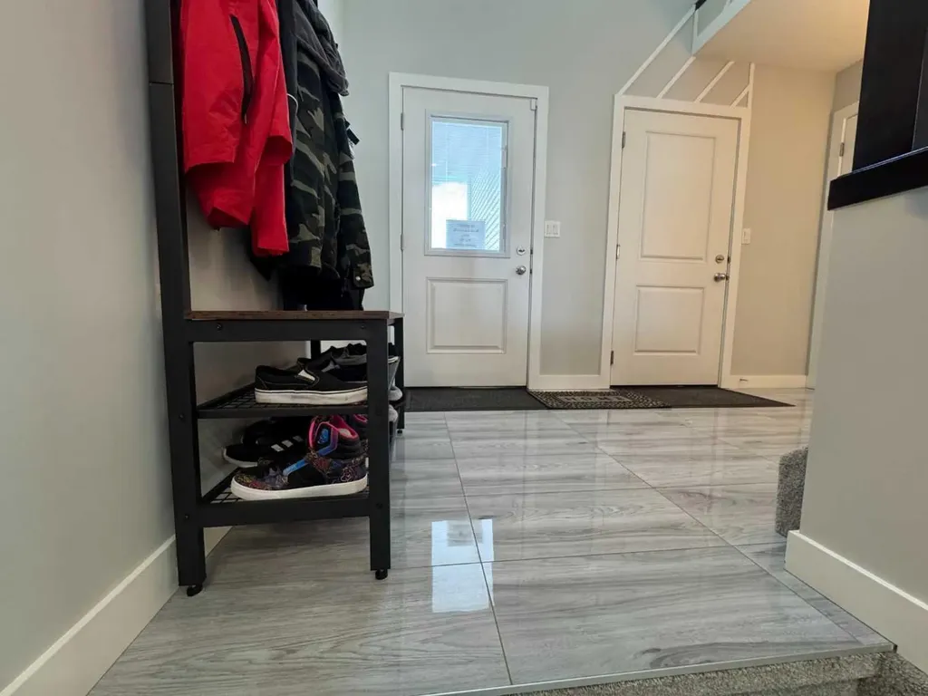 6812 50 Avenue Camrose AB T4V 5G1