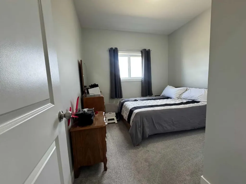 6812 50 Avenue Camrose AB T4V 5G1