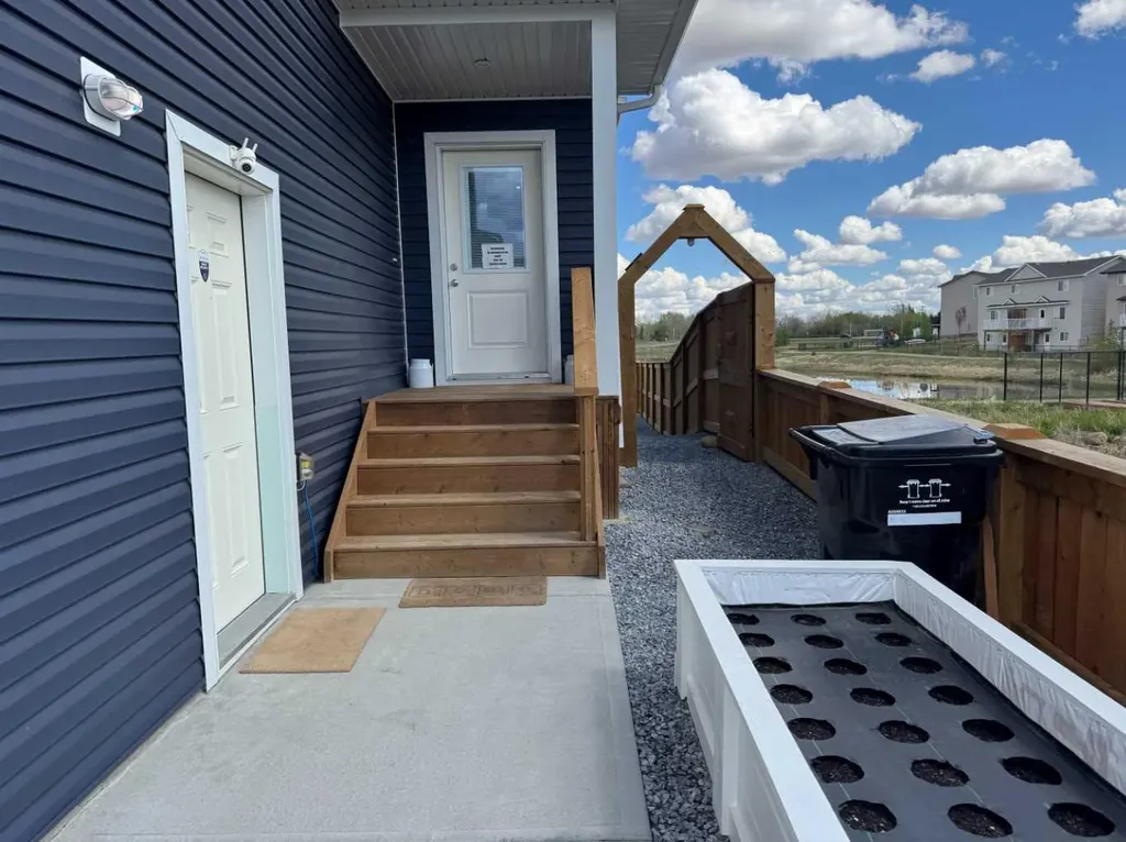 6812 50 Avenue Camrose AB T4V 5G1