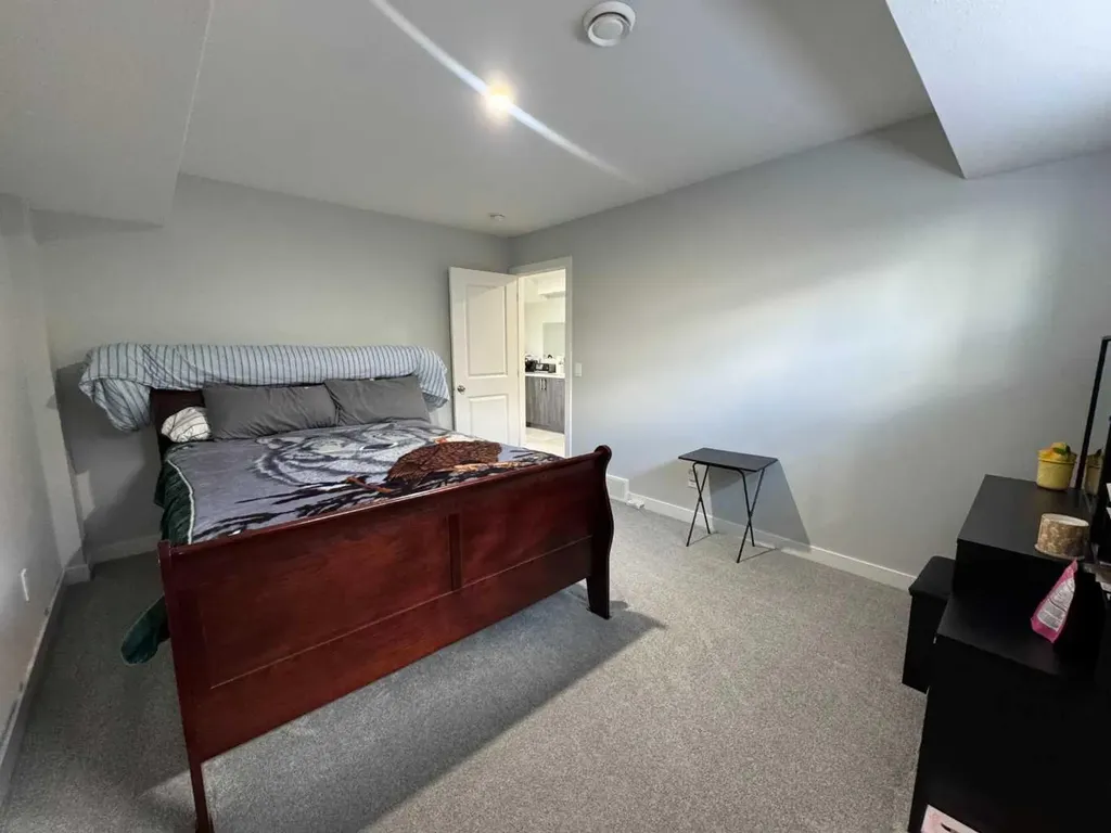 6812 50 Avenue Camrose AB T4V 5G1