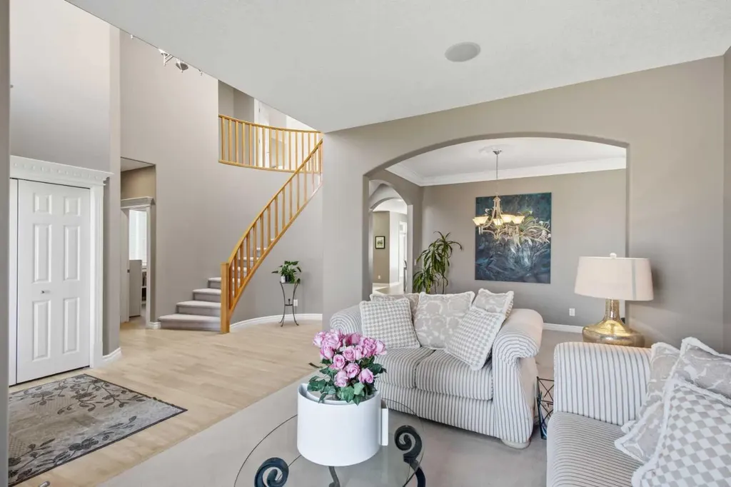 36 Hampstead Hill NW Calgary AB T3A 6E9