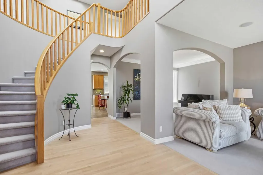 36 Hampstead Hill NW Calgary AB T3A 6E9