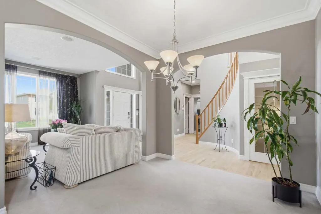 36 Hampstead Hill NW Calgary AB T3A 6E9