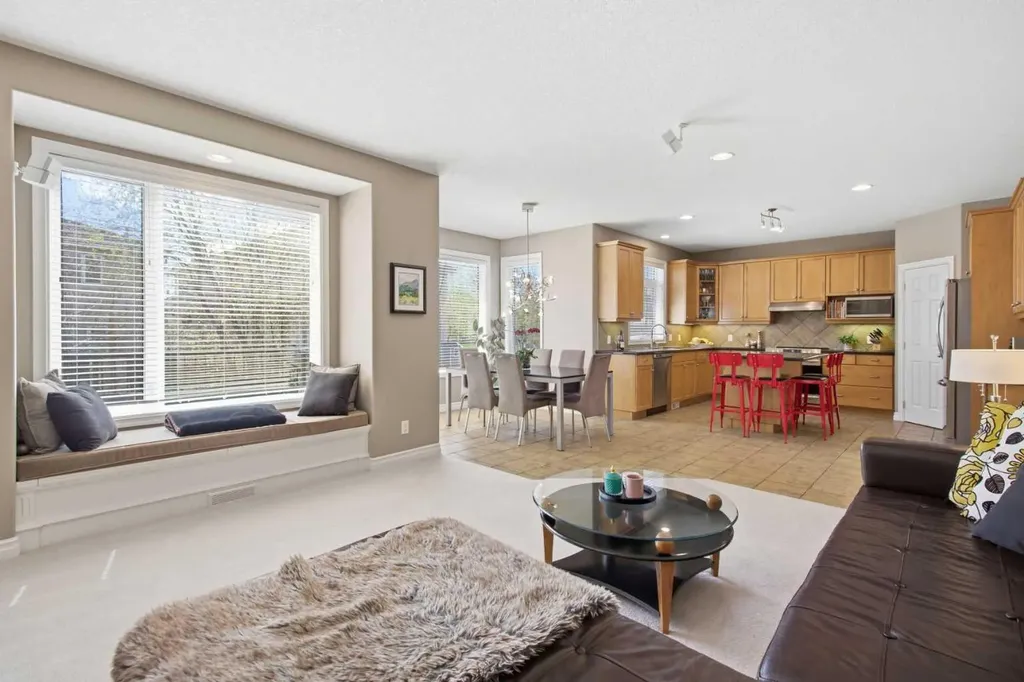 36 Hampstead Hill NW Calgary AB T3A 6E9