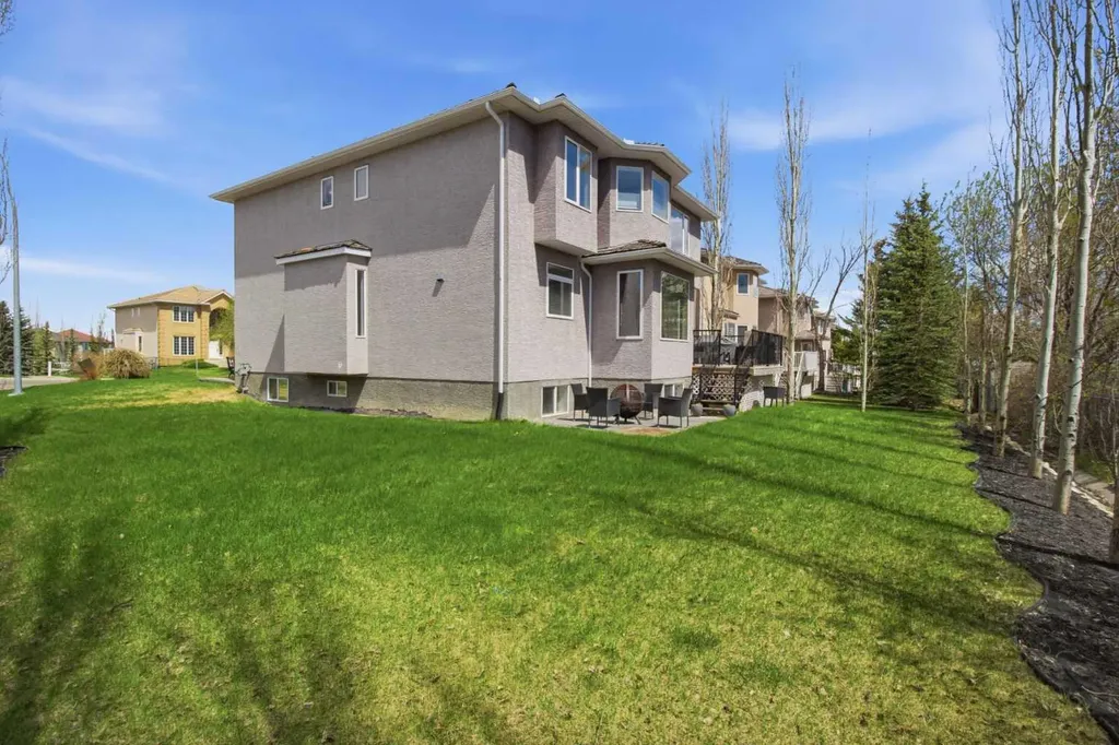 36 Hampstead Hill NW Calgary AB T3A 6E9