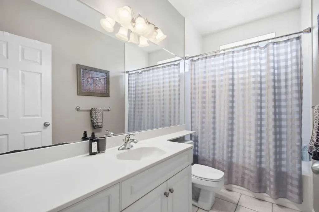 36 Hampstead Hill NW Calgary AB T3A 6E9