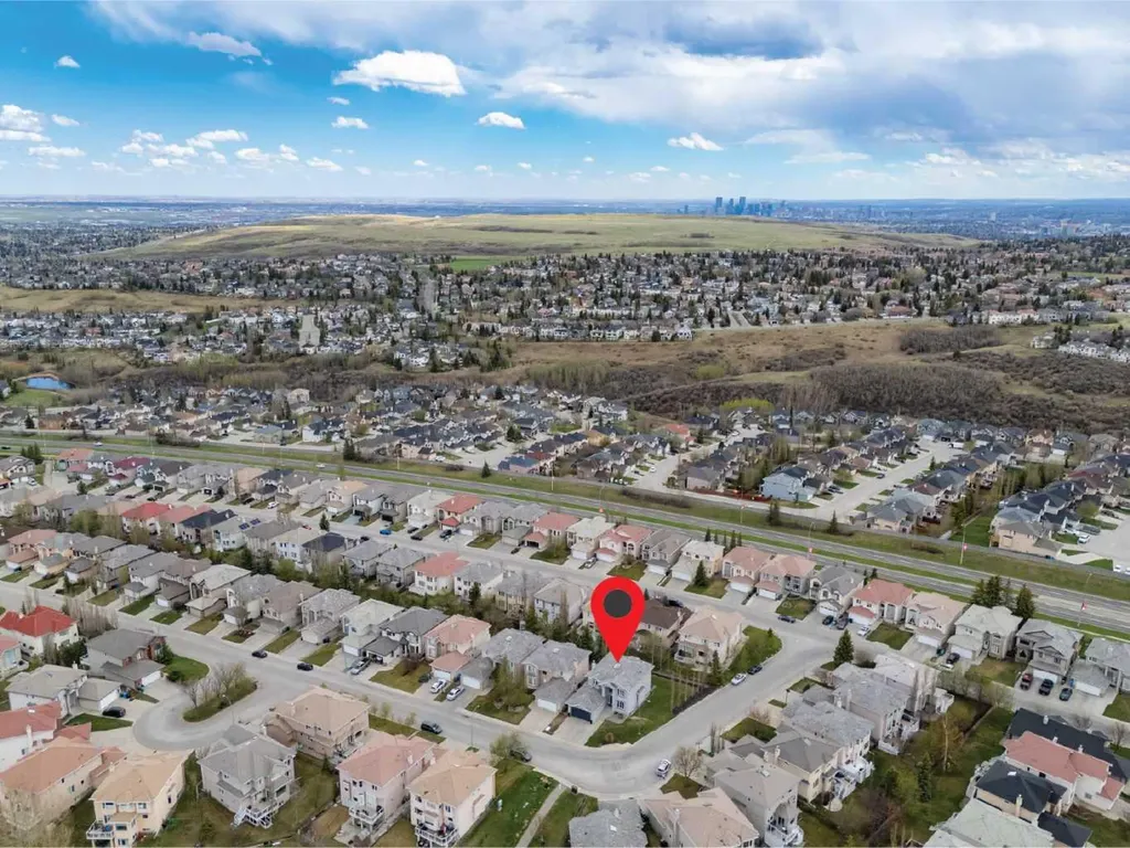 36 Hampstead Hill NW Calgary AB T3A 6E9