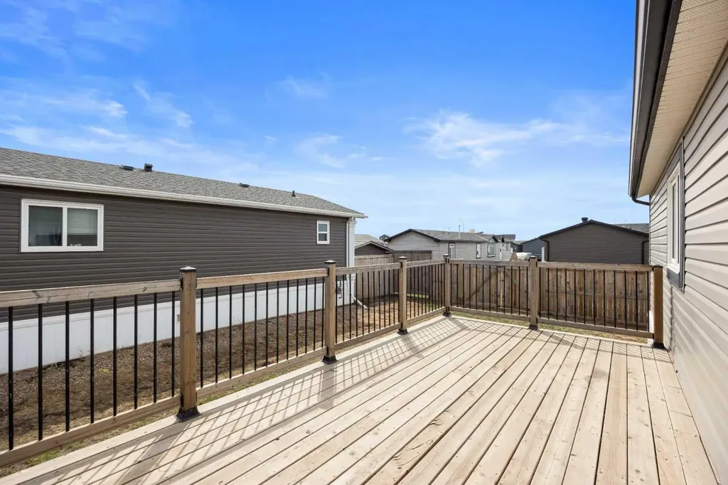 725 Beacon Hill Drive Fort Mcmurray AB T9H 2P6