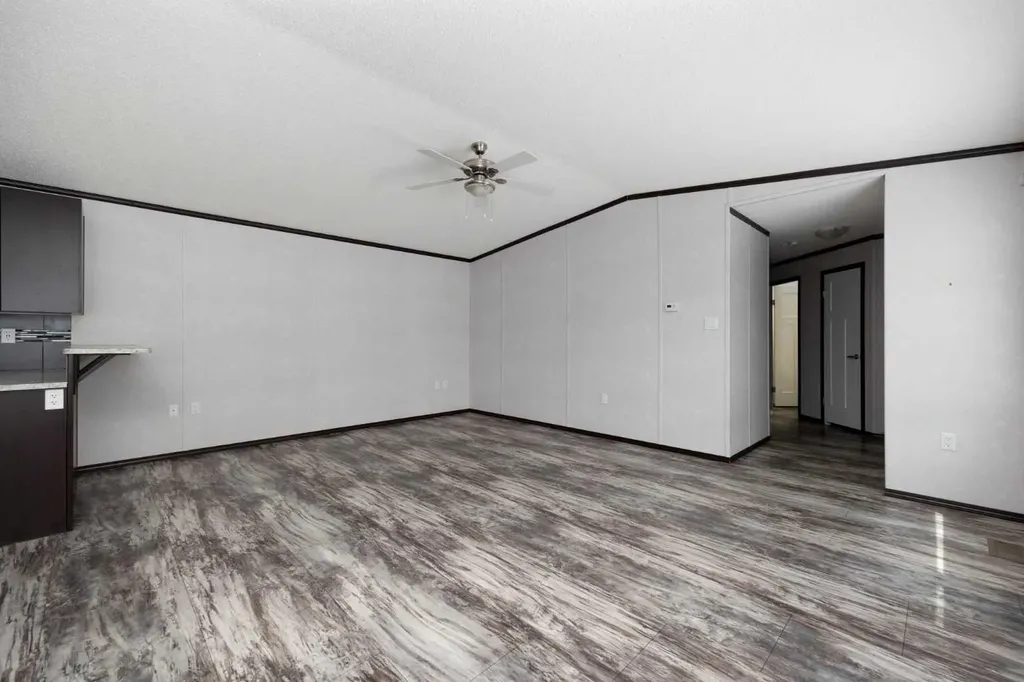 725 Beacon Hill Drive Fort Mcmurray AB T9H 2P6