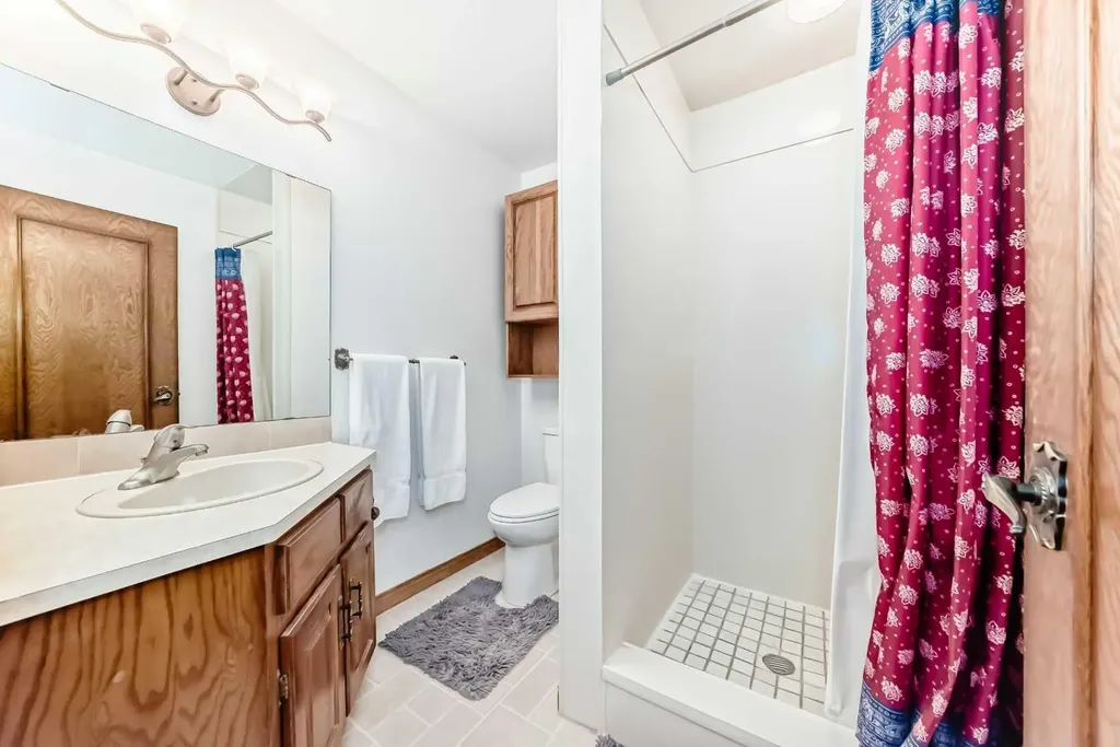 71 Edenwold Place NW Calgary AB T3A 3T8