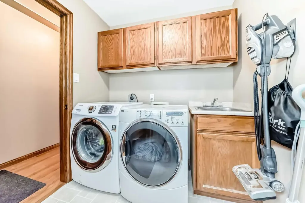 71 Edenwold Place NW Calgary AB T3A 3T8
