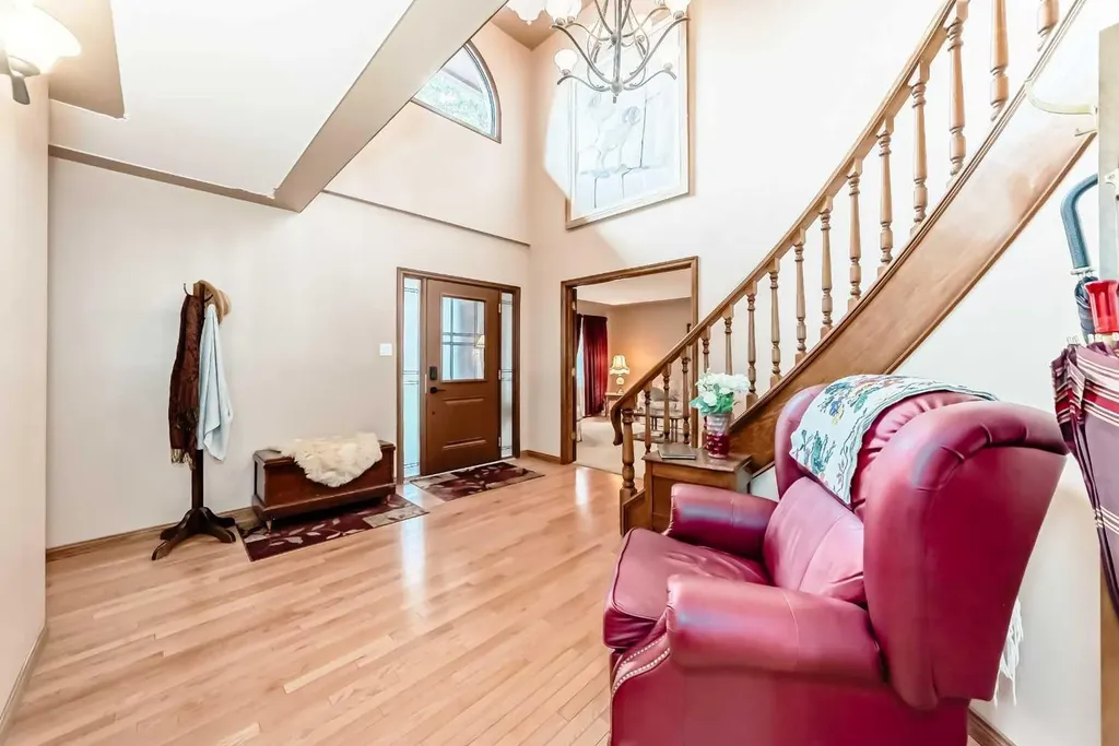 71 Edenwold Place NW Calgary AB T3A 3T8