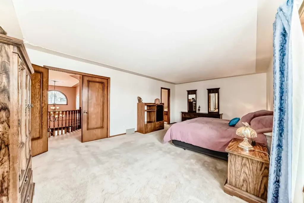 71 Edenwold Place NW Calgary AB T3A 3T8