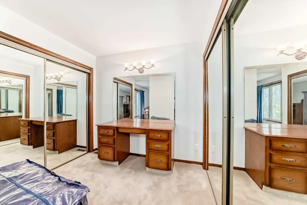 71 Edenwold Place NW Calgary AB T3A 3T8