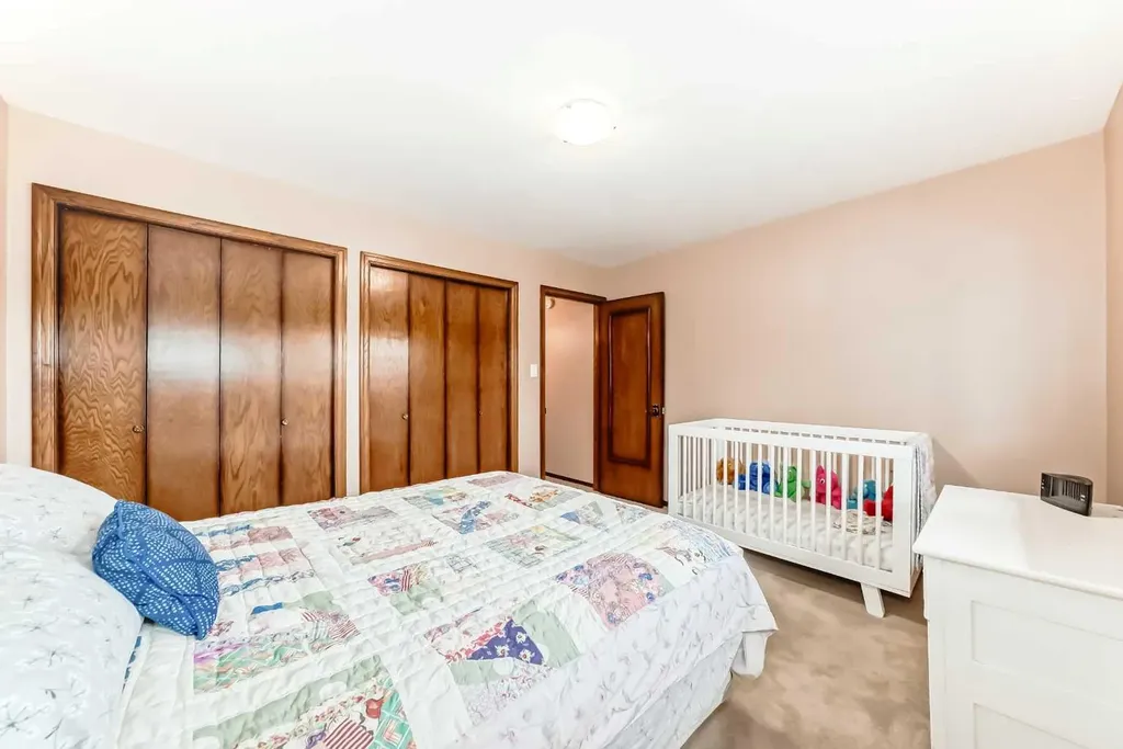 71 Edenwold Place NW Calgary AB T3A 3T8