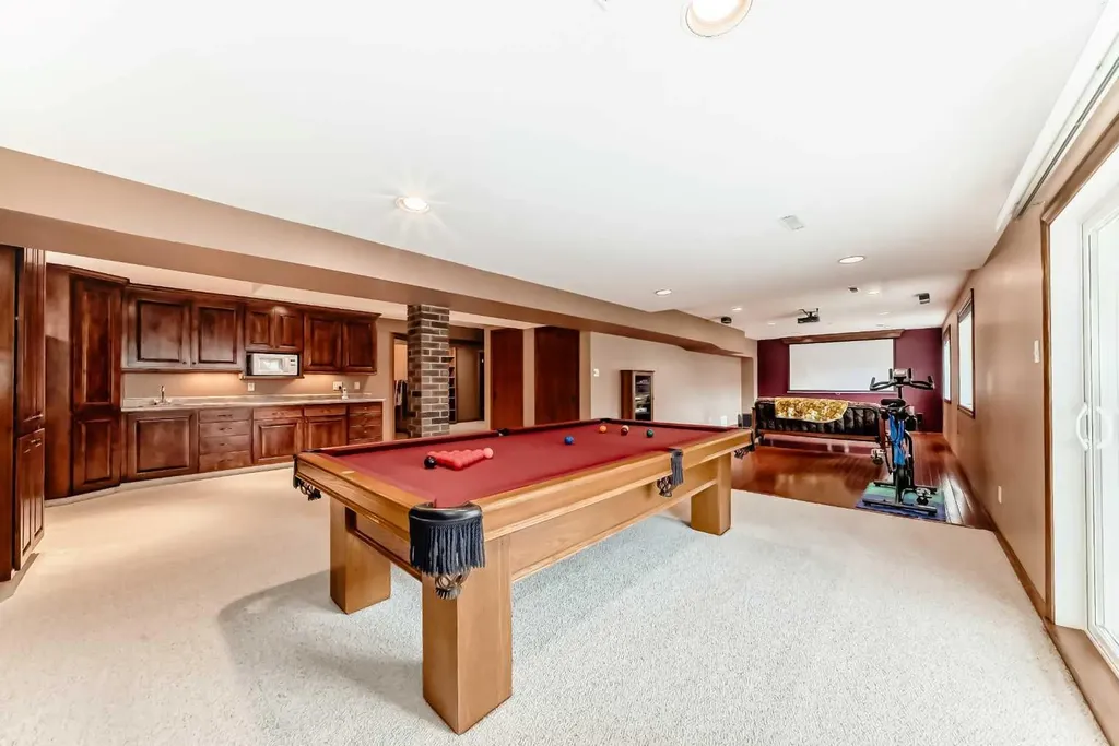71 Edenwold Place NW Calgary AB T3A 3T8