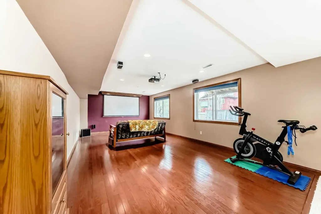 71 Edenwold Place NW Calgary AB T3A 3T8