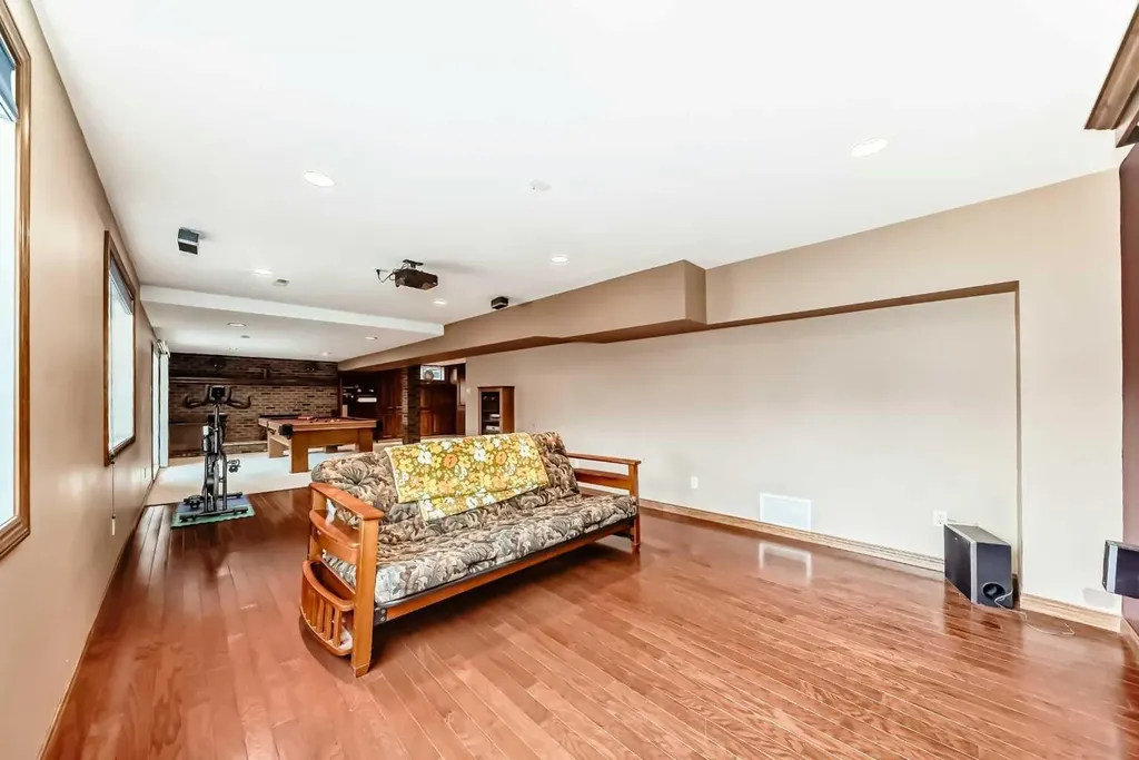 71 Edenwold Place NW Calgary AB T3A 3T8